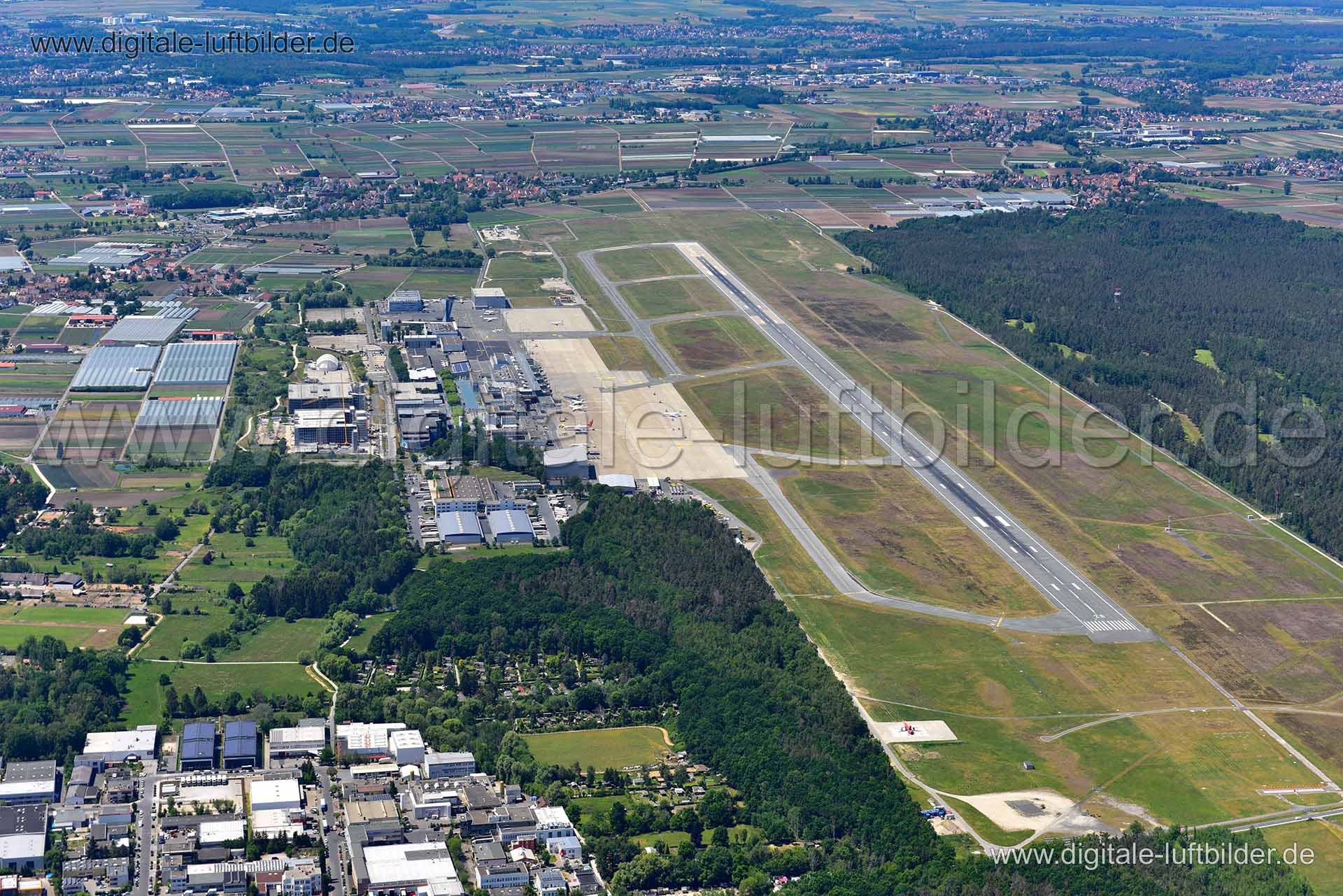 Luftaufnahme Albrecht-Dürer-Airport in Nürnberg | Mittelfranken, Bayern