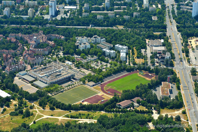 Luftaufnahme Bertolt-Brecht-Schule in Nürnberg | Mittelfranken, Bayern