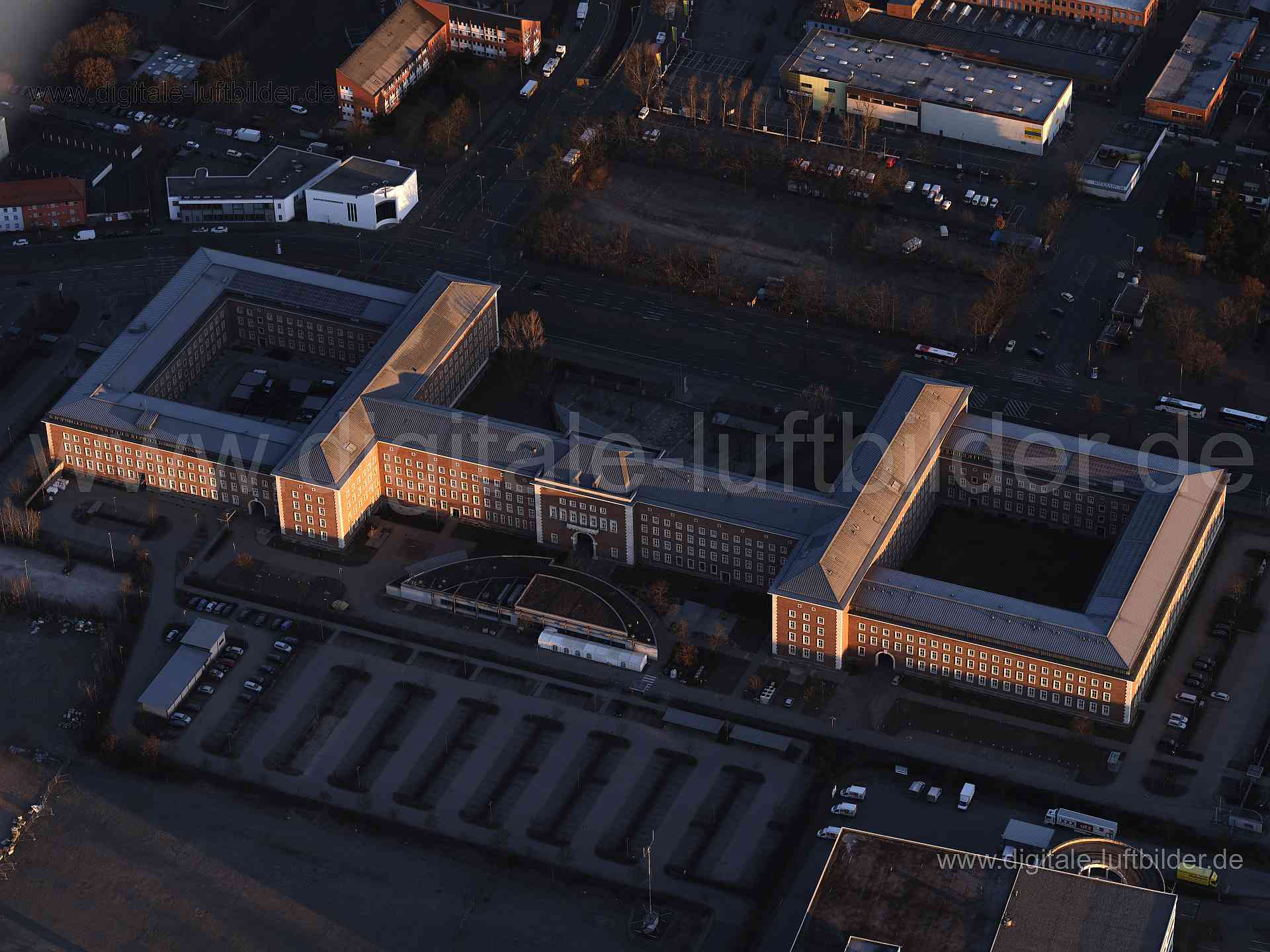 Luftaufnahme Bundesamt für Migration und Flüchtlinge in Nürnberg | Mittelfranken, Bayern