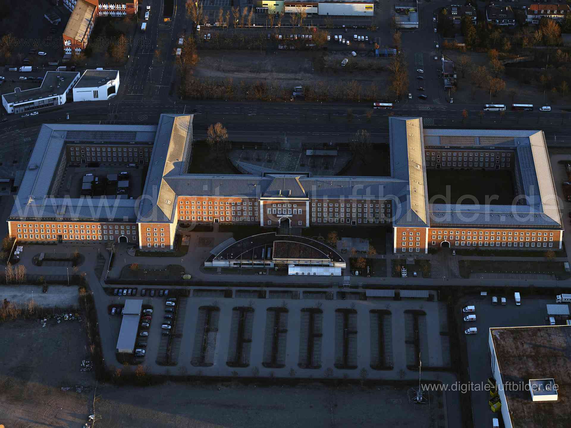 Luftaufnahme Bundesamt für Migration und Flüchtlinge in Nürnberg | Mittelfranken, Bayern