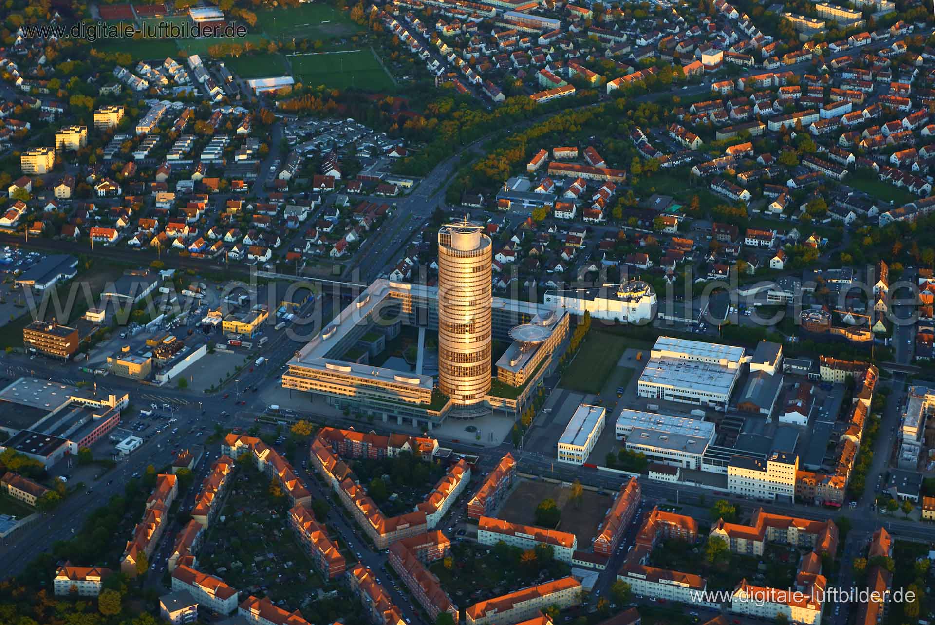 Luftaufnahme Business Tower in Nürnberg | Mittelfranken, Bayern