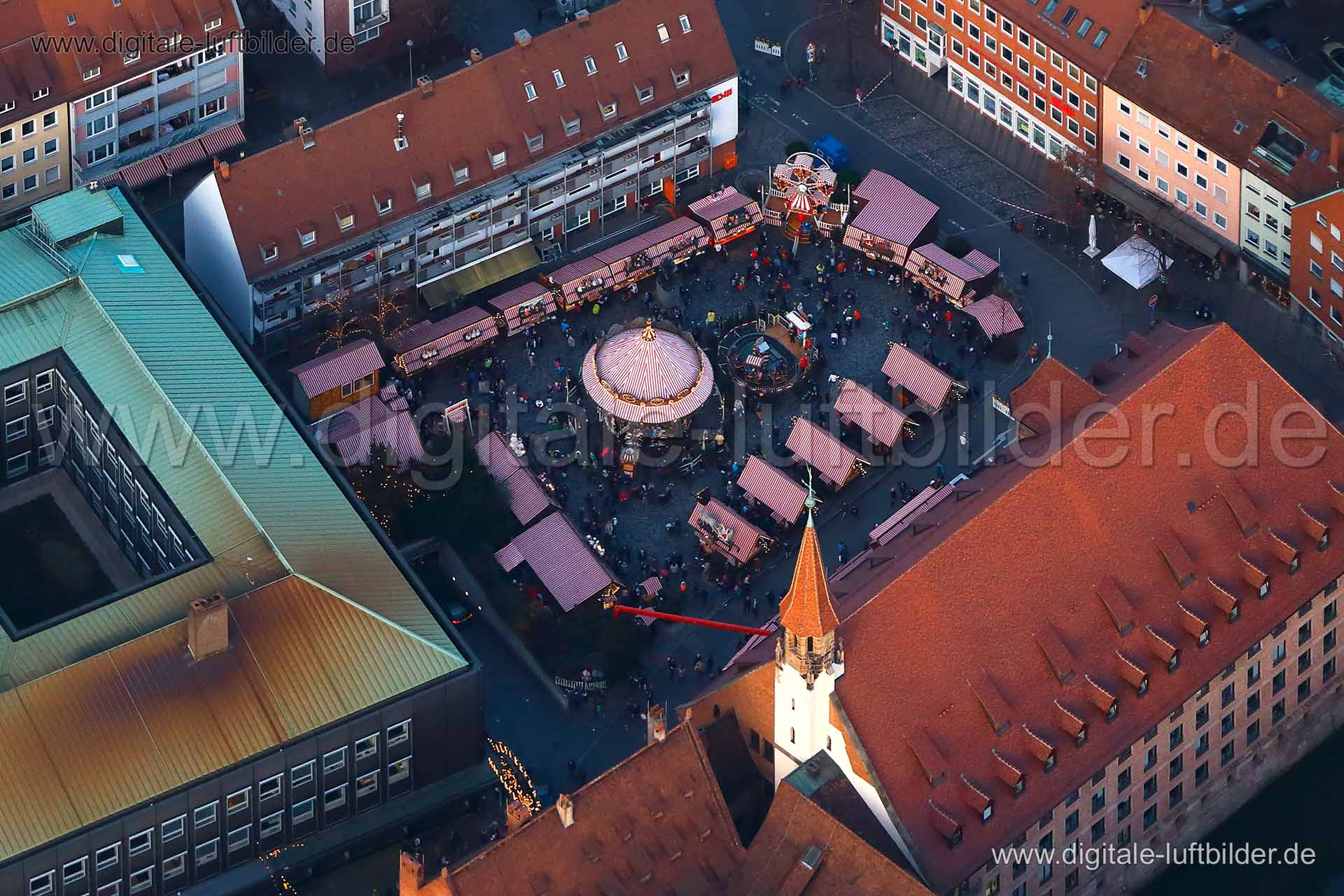 Luftaufnahme Christkindlesmarkt in Nürnberg | Mittelfranken, Bayern