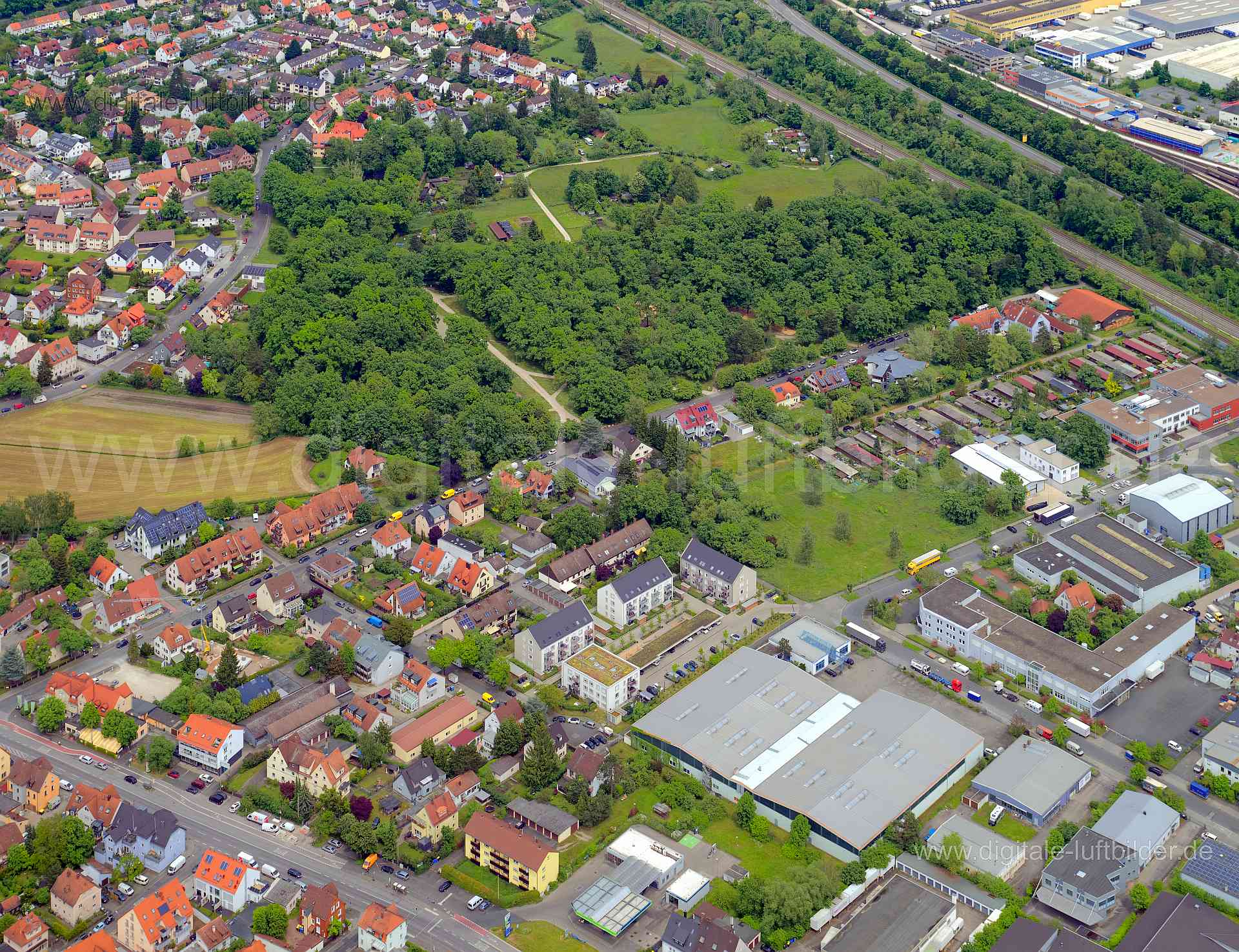Luftbild - Eibach, Ort: Nürnberg, Tags: Eibach, GZV Nürnberg-Eibach, , Eibacher Hauptstraße, Eibacher Schulstraße, Forstwe...