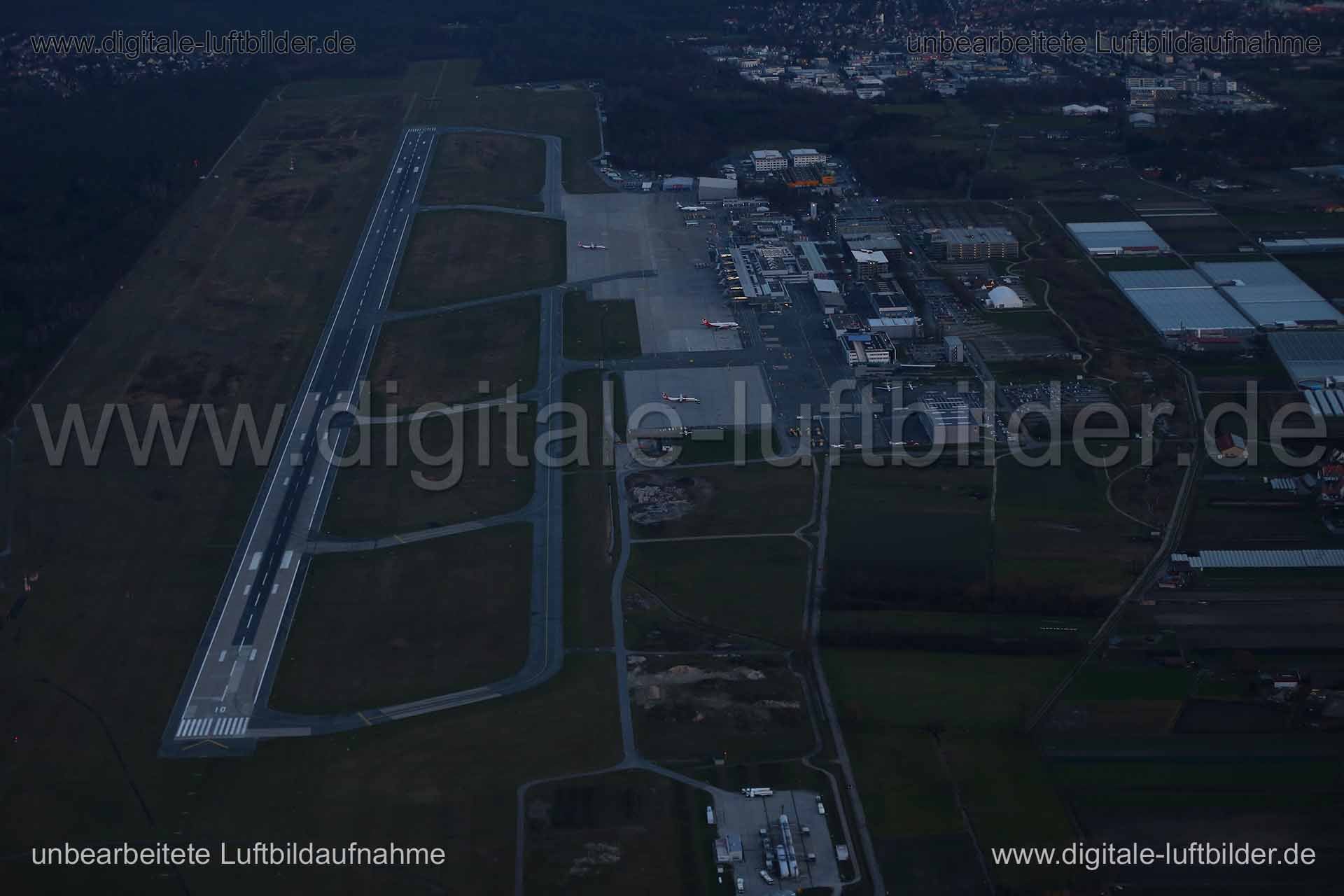 Luftaufnahme Flughafen in Nürnberg | Mittelfranken, Bayern
