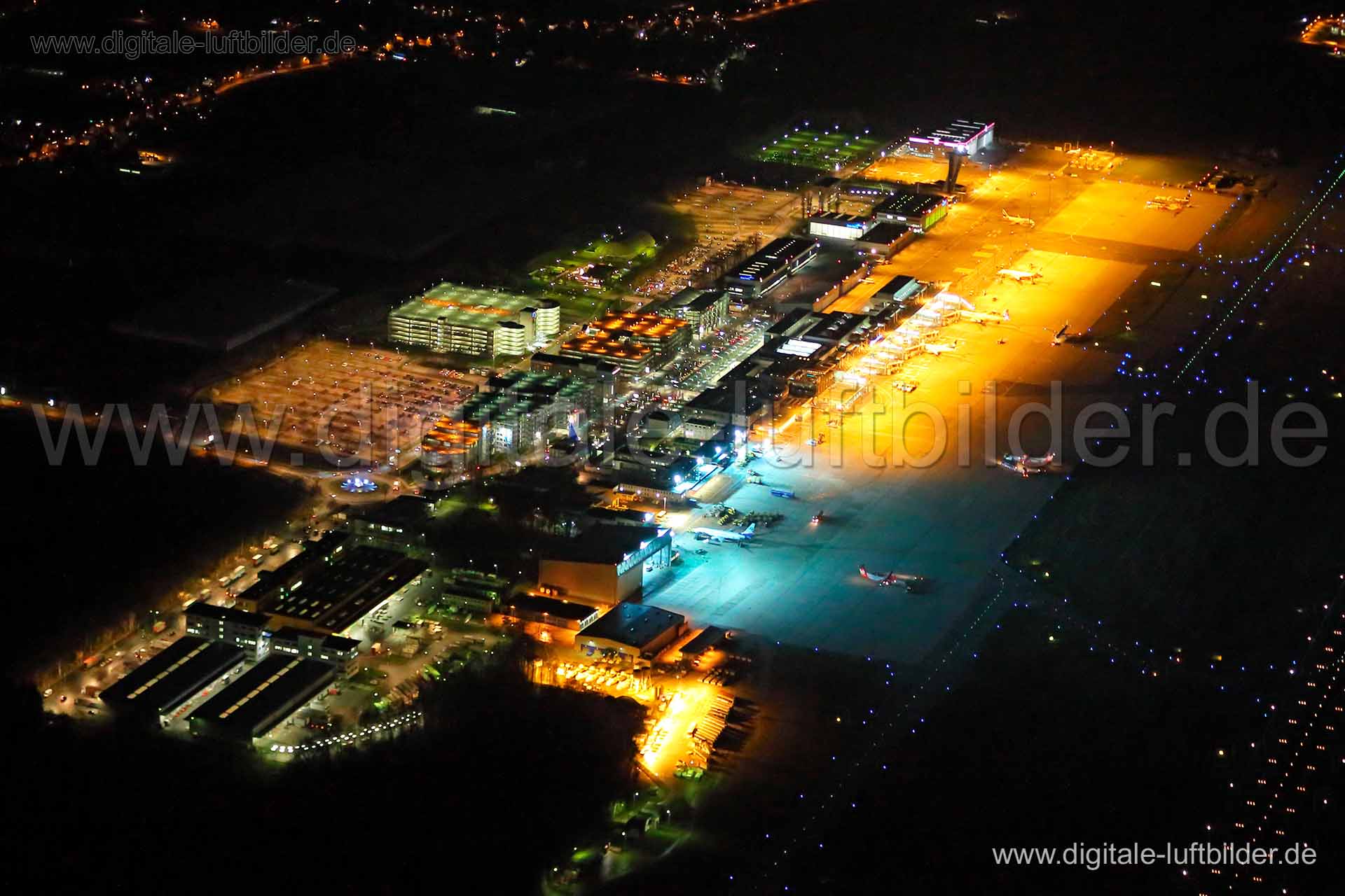 Luftaufnahme Flughafen in Nürnberg | Mittelfranken, Bayern