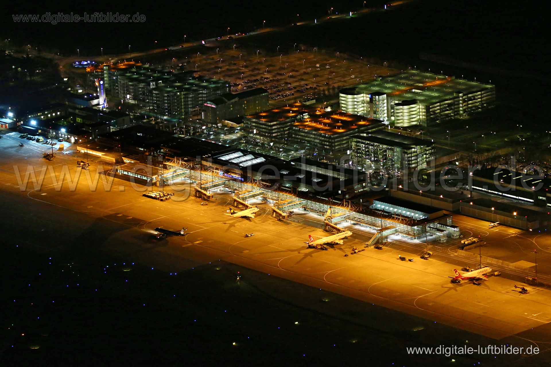 Luftaufnahme Flughafen in Nürnberg | Mittelfranken, Bayern