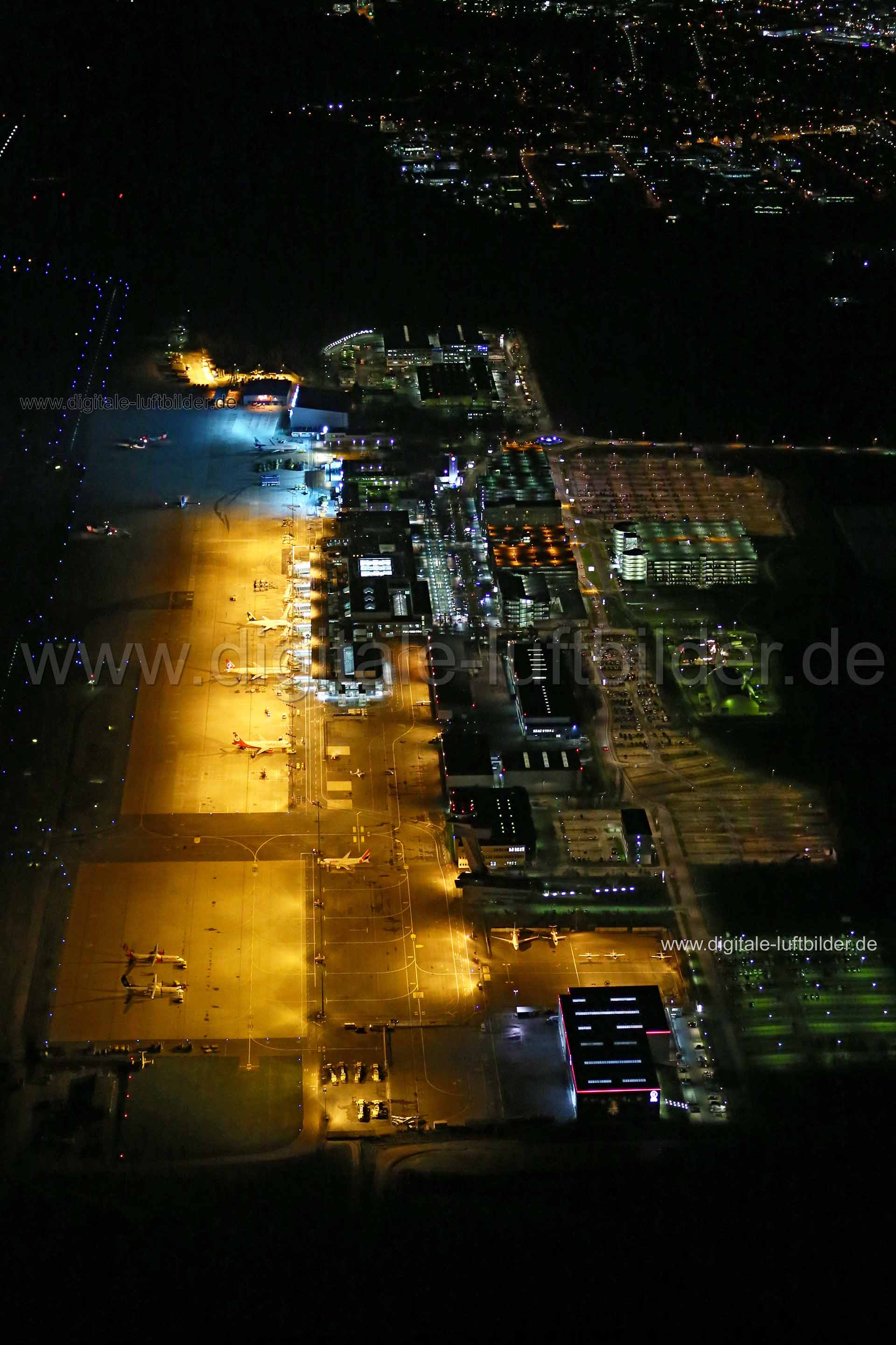 Luftaufnahme Flughafen in Nürnberg | Mittelfranken, Bayern