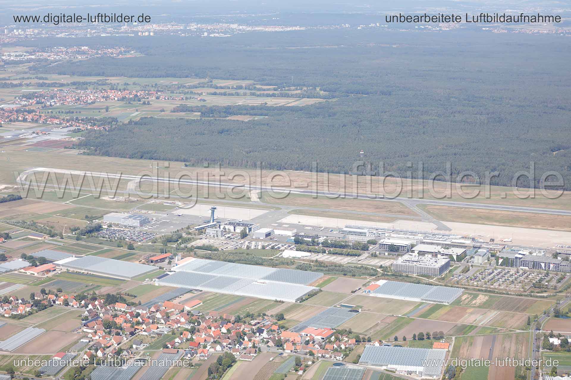 Luftaufnahme Flughafen Panorama in Nürnberg | Mittelfranken, Bayern