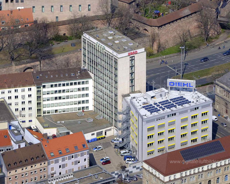 Titel: Frauentorgraben, Bildnummer: f471671, Ort / Stadt: Nürnberg, (Land)Kreis: kreisfreie Stadt Nürnberg, Regierungsbezirk: Mittelfranken, Bundesland: Bayern, Aufnahmedatum: 28.03.2022, Schlagwörter: Luftbild, Luftbilder, Luftbildfotografie, Luftaufnahme, Luftbildaufnahme, Luftfoto, Vogelperspektive, Vogelansicht, Deutschland, Gewerbeimmobilien, Deutsche Bahn, Hochhaus, Ergo Versicherung, Diehl, Monat: März, Jahreszeit: Frühling, Tageszeit: Mittag / Nachmittag, Jahr: 2022, Flug ID: 20220328, B