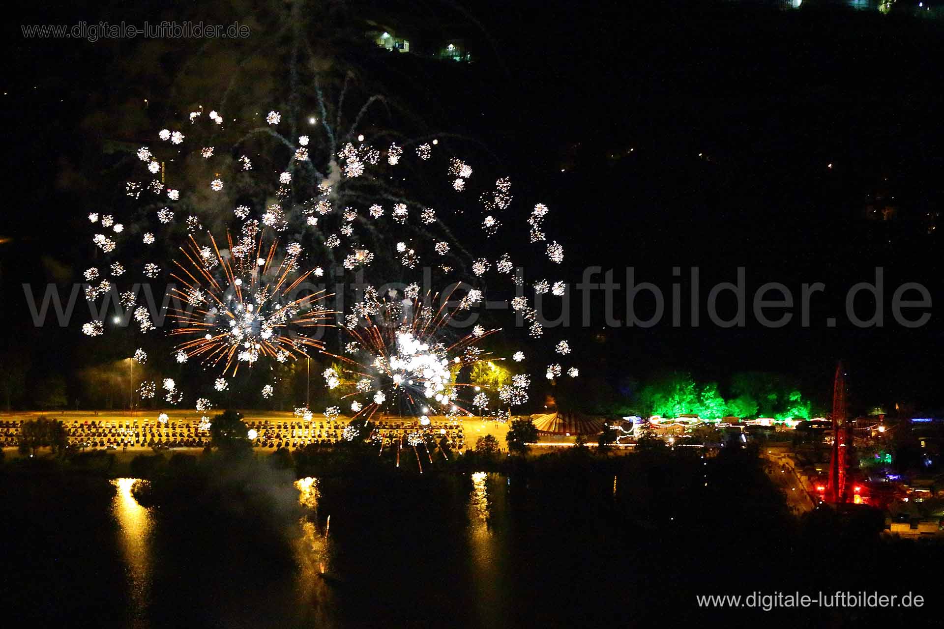 Luftaufnahme Frühlingsfest - Feuerwerk in Nürnberg | Mittelfranken, Bayern