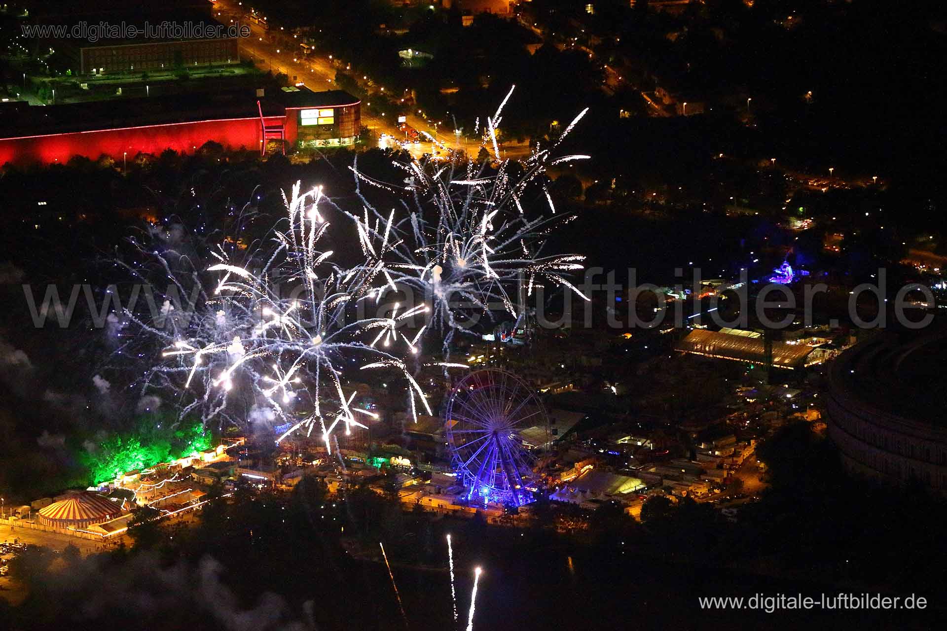 Luftaufnahme Frühlingsfest - Feuerwerk in Nürnberg | Mittelfranken, Bayern