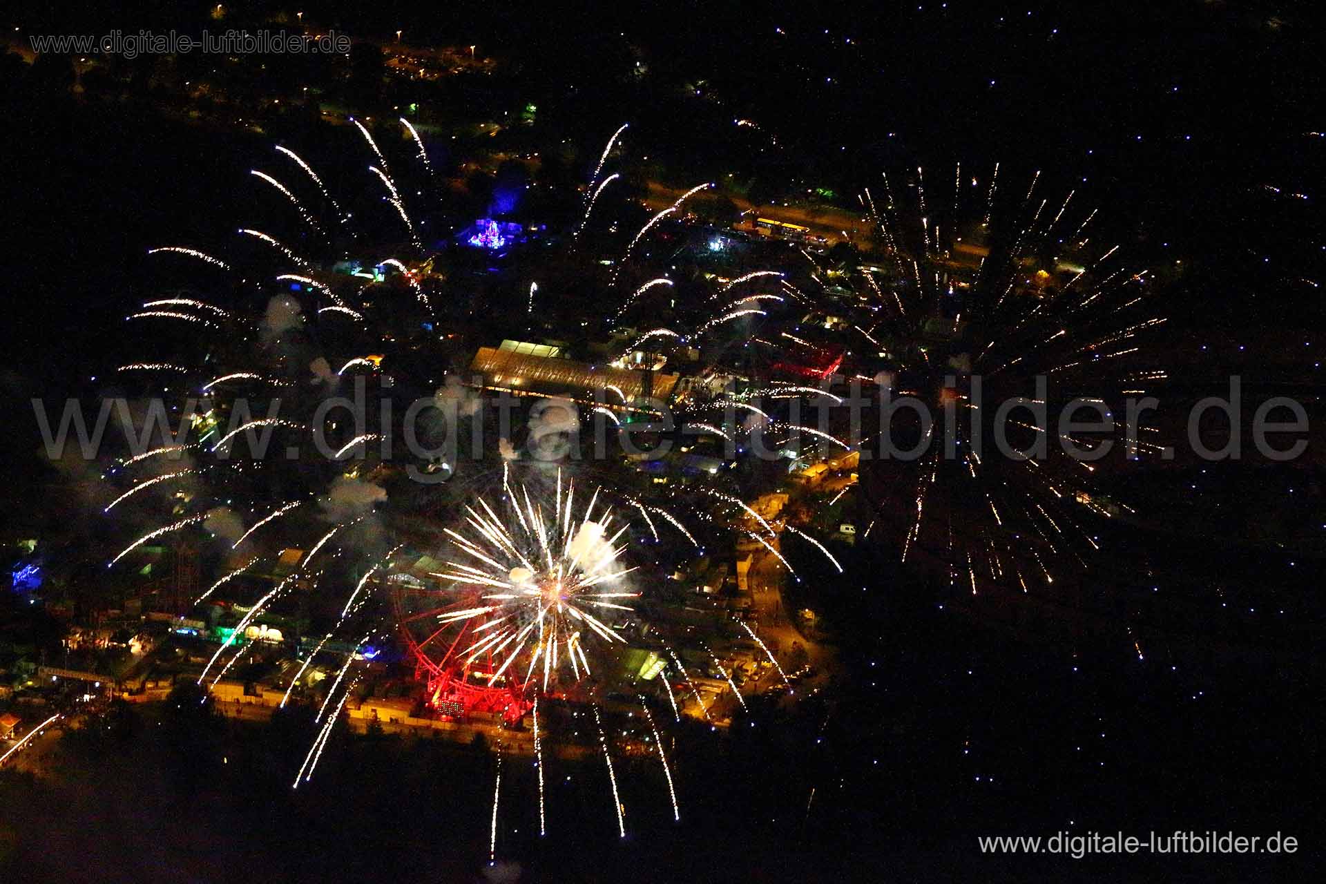 Luftaufnahme Frühlingsfest - Feuerwerk in Nürnberg | Mittelfranken, Bayern