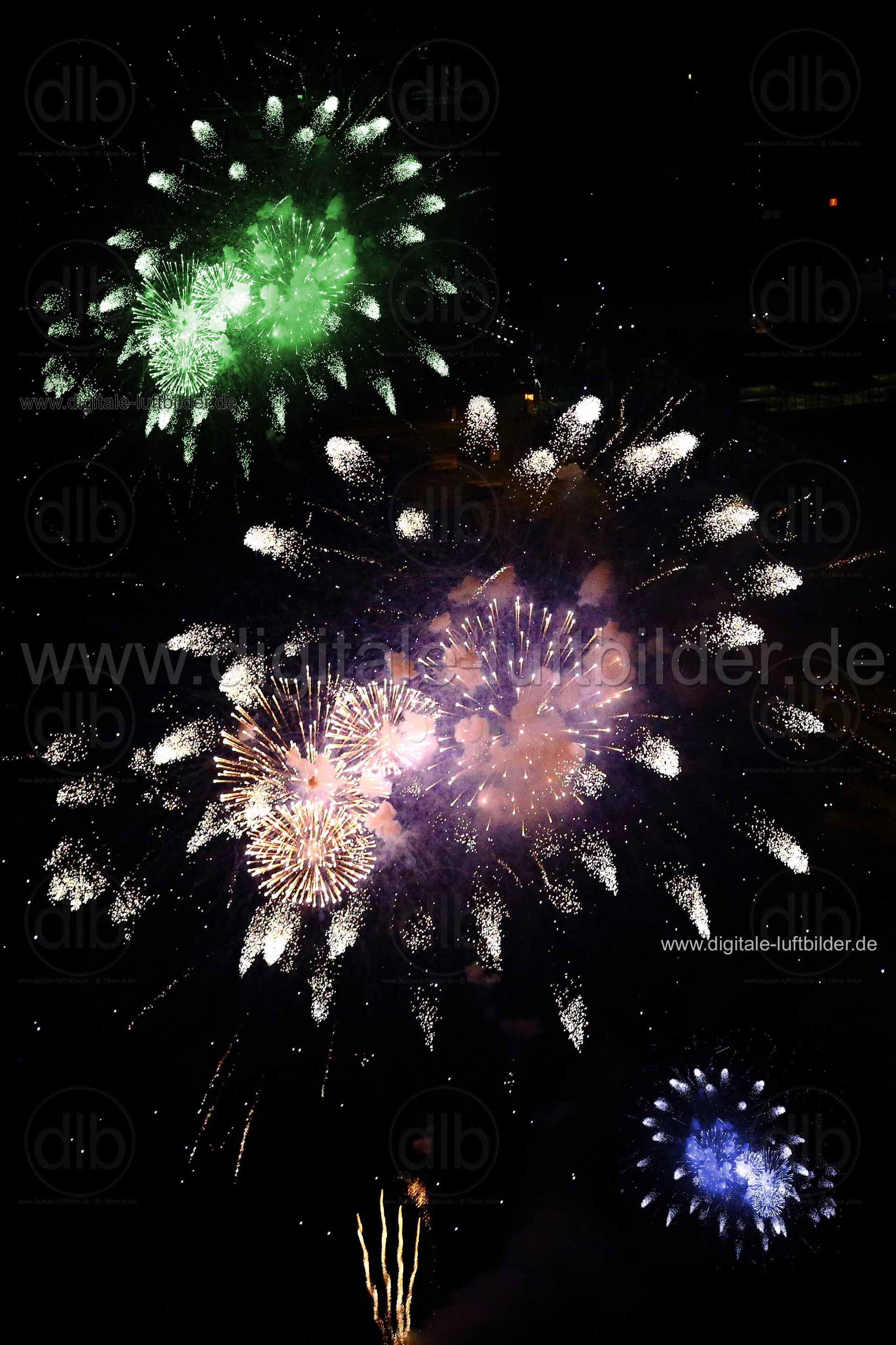 Luftaufnahme Frühlingsfest - Feuerwerk in Nürnberg | Mittelfranken, Bayern