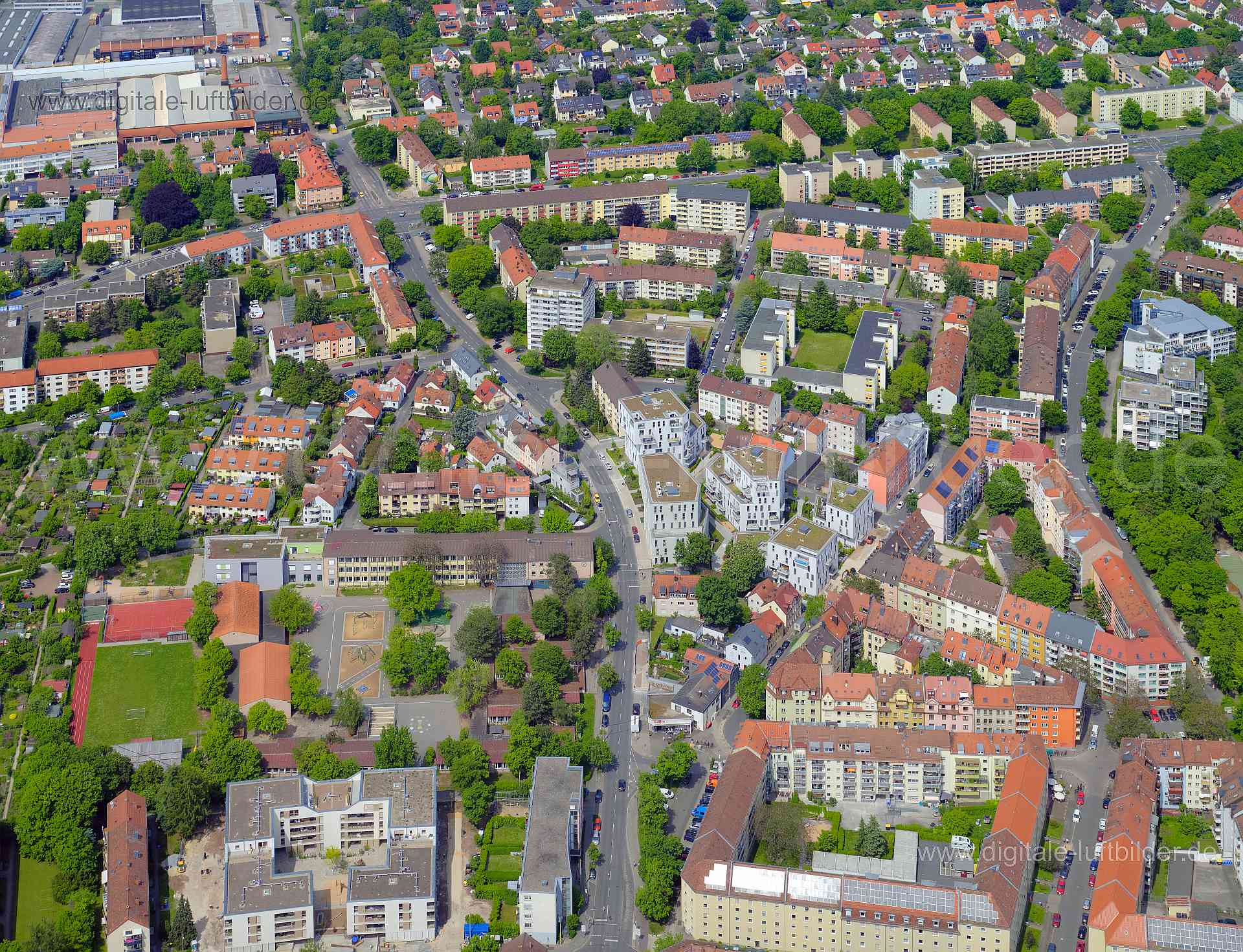 Luftbild - Gärten hinter der Veste, Ort: Nürnberg, Tags: Gärten hinter der Veste, Friedrich-Hegel-Schule, Nordstadt, Carli...