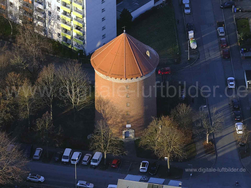 Titel: Garnisonmuseum, Bildnummer: f464441, Ort / Stadt: Nürnberg, (Land)Kreis: kreisfreie Stadt Nürnberg, Regierungsbezirk: Mittelfranken, Bundesland: Bayern, Aufnahmedatum: 21.12.2021, Schlagwörter: Luftbild, Luftbilder, Luftbildfotografie, Luftaufnahme, Luftbildaufnahme, Luftfoto, Luftbildarchiv, Luftbildsuche, Vogelperspektive, Vogelansicht, Deutschland, 90441, Nürnberg, Friesenstraße, Arendsstraße, Turnerheimstraße, Schweinauer Hauptstraße, Rottweiler Straße, Crailsheimer Straße, Reutlinger
