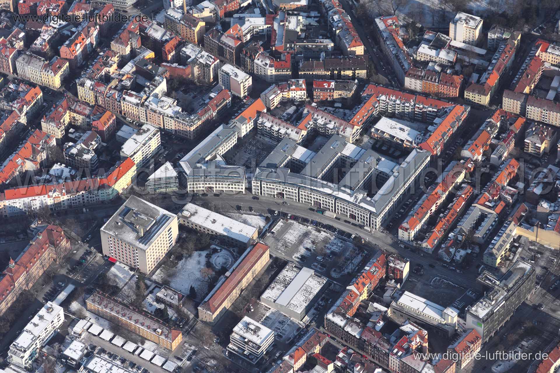 Luftaufnahme Gebäudekomplex der Novartis in Nürnberg | Mittelfranken, Bayern