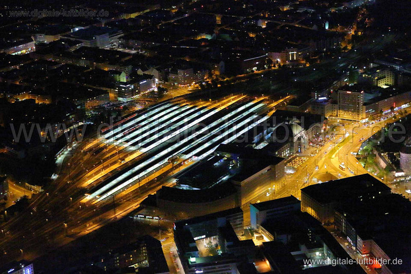 Luftaufnahme Hauptbahnhof bei Nacht in Nürnberg | Mittelfranken, Bayern