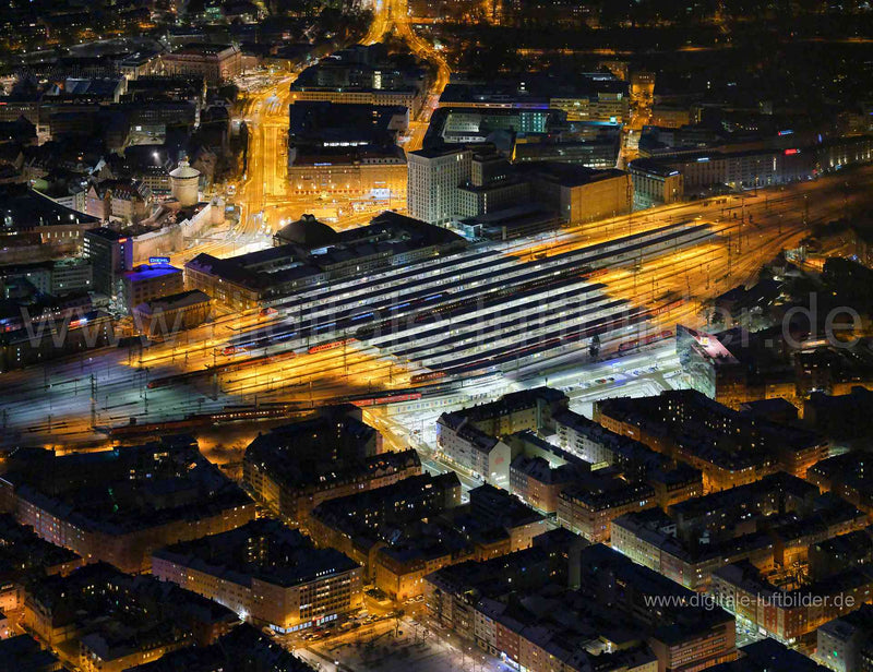 Luftaufnahme Hauptbahnhof bei Nacht in Nürnberg | Mittelfranken, Bayern