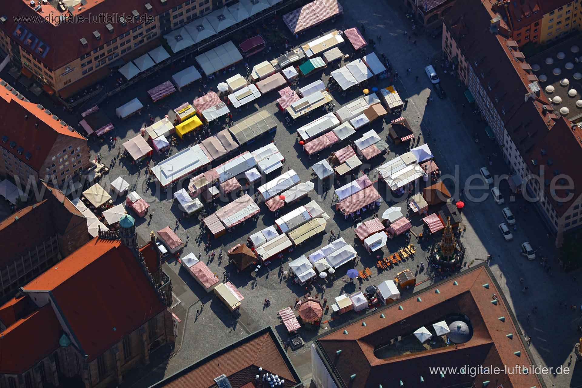 Luftaufnahme Herbstmarkt in Nürnberg | Mittelfranken, Bayern