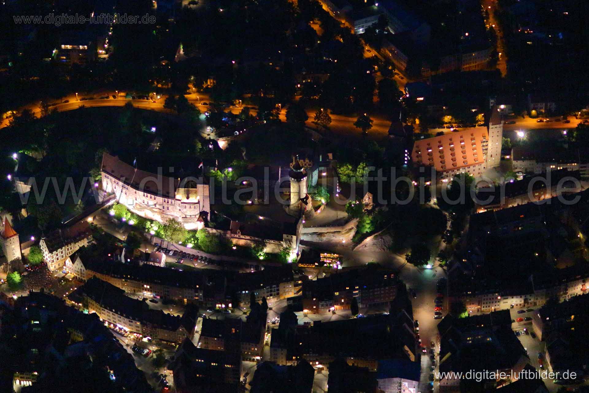 Luftaufnahme Kaiserburg bei Nacht in Nürnberg | Mittelfranken, Bayern