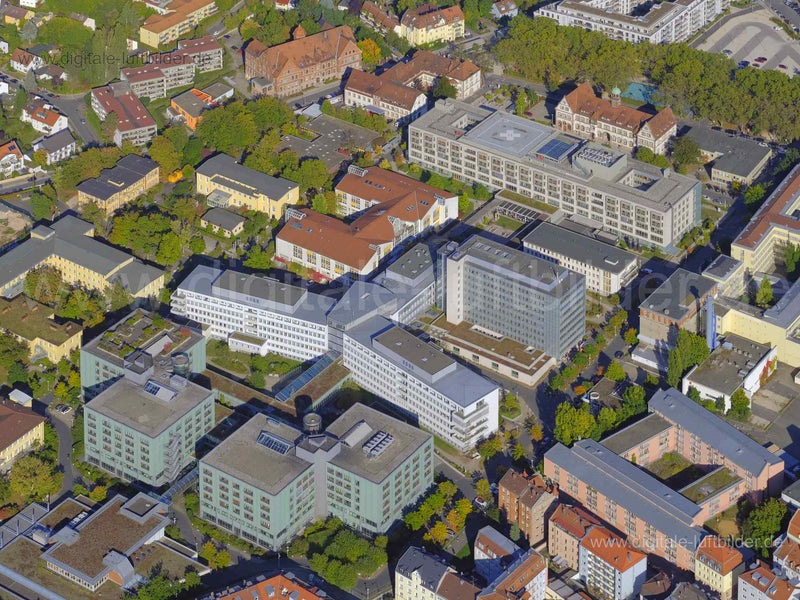 Titel: Klinikum Nürnberg Nord, Bildnummer: f455511, Ort / Stadt: Nürnberg, (Land)Kreis: kreisfreie Stadt Nürnberg, Regierungsbezirk: Mittelfranken, Bundesland: Bayern, Aufnahmedatum: 10.10.2021, Schlagwörter: Luftbild, Luftbilder, Luftbildfotografie, Luftaufnahme, Luftbildaufnahme, Luftfoto, Luftbildarchiv, Luftbildsuche, Vogelperspektive, Vogelansicht, Deutschland, 90419, Nürnberg, 90425, 90408, Bielingplatz, Kirchenweg, Hallerstraße, Rieterstraße, Kölner Straße, Schnieglinger Straße, Franzstra