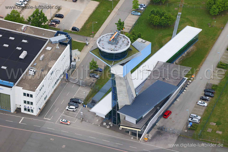 Luftaufnahme Kontrollturm am Flughafen in Nürnberg | Mittelfranken, Bayern