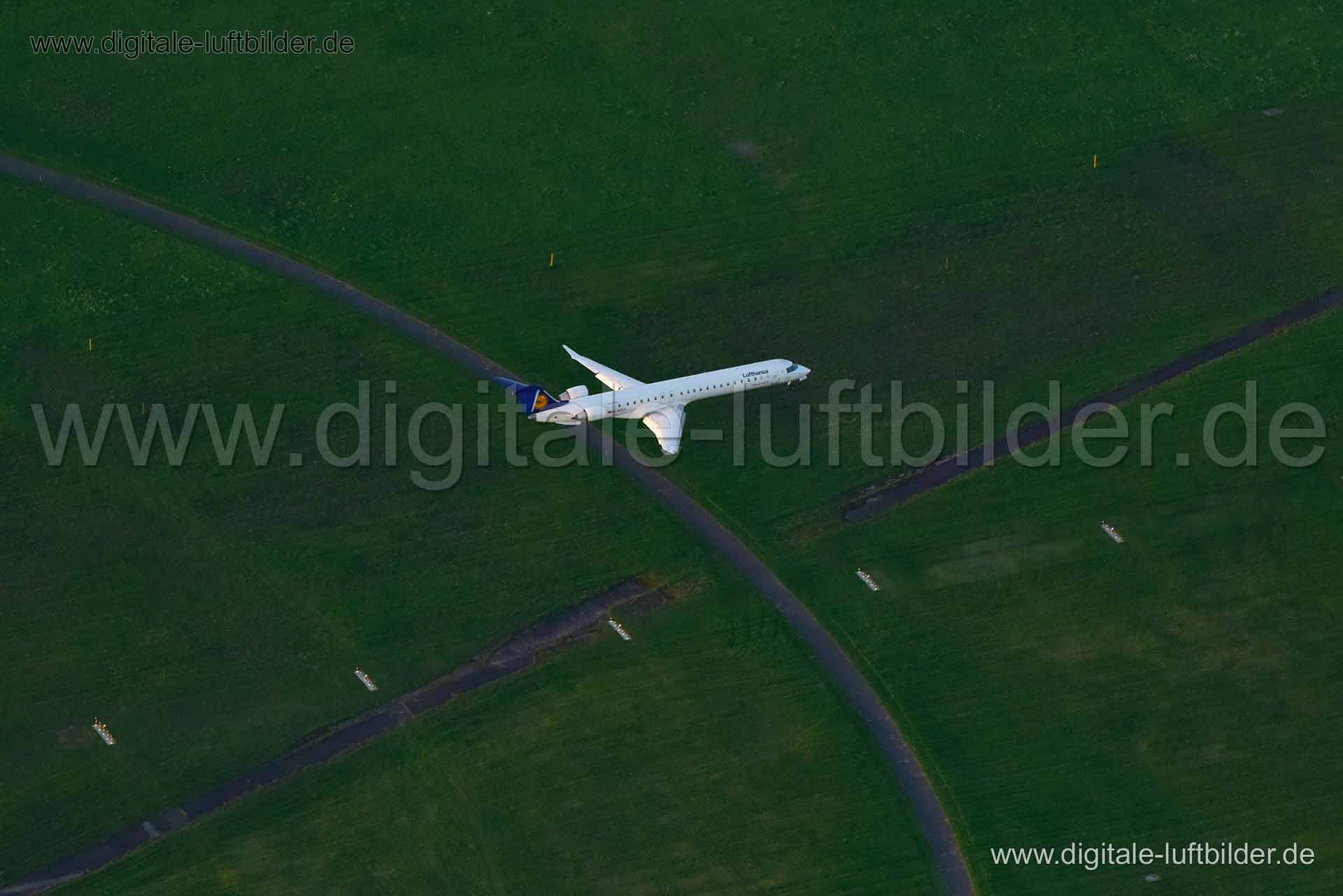 Luftaufnahme Landeanflug in Nürnberg | Mittelfranken, Bayern