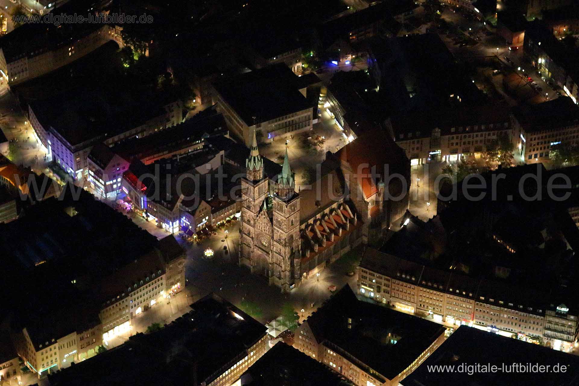 Luftaufnahme Lorenzkirche in Nürnberg | Mittelfranken, Bayern