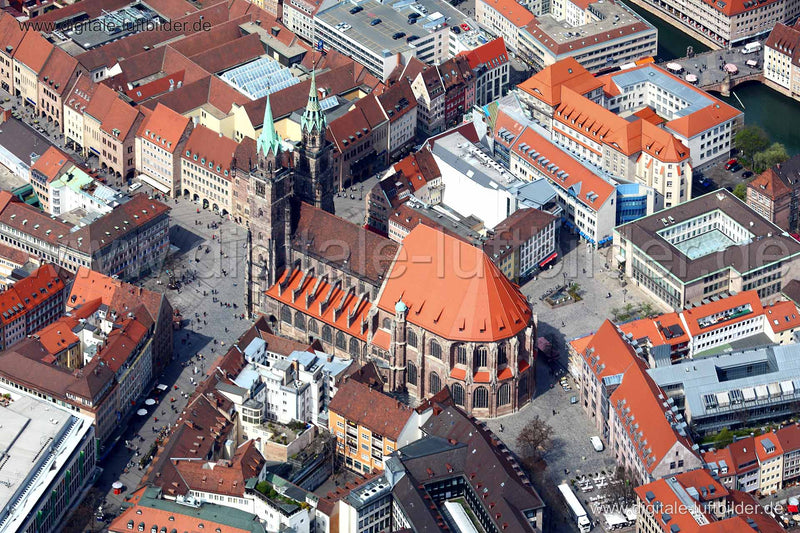 Luftaufnahme Lorenzkirche in Nürnberg | Mittelfranken, Bayern
