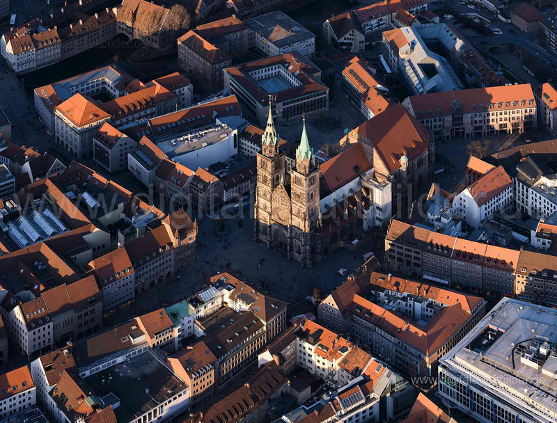 Luftaufnahme Lorenzkirche in Nürnberg | Mittelfranken, Bayern