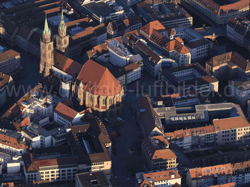 Luftaufnahme Lorenzkirche in Nürnberg | Mittelfranken, Bayern