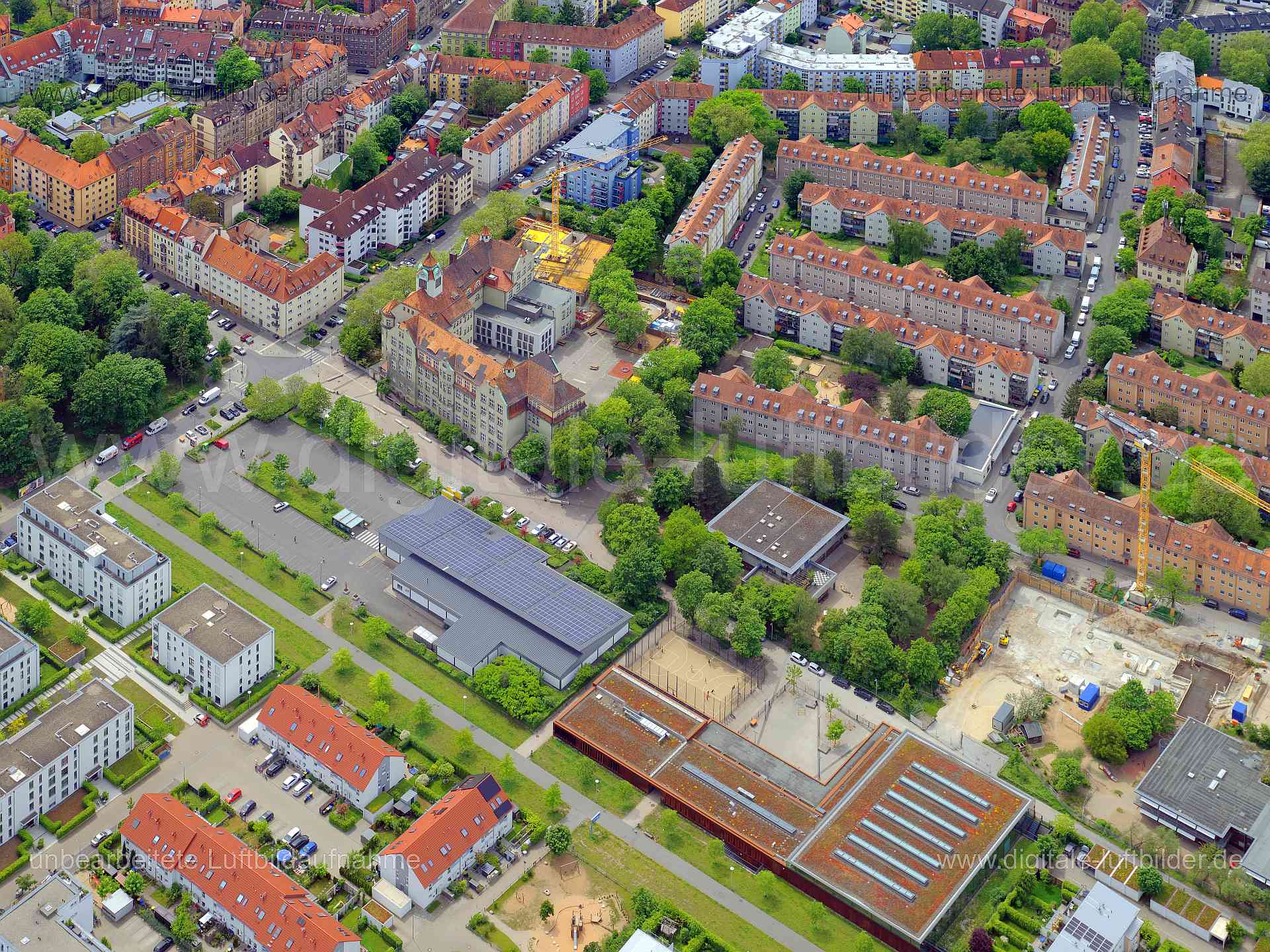 Luftaufnahme Ludwig-Uhland-Grundschule in Nürnberg | Mittelfranken, Bayern