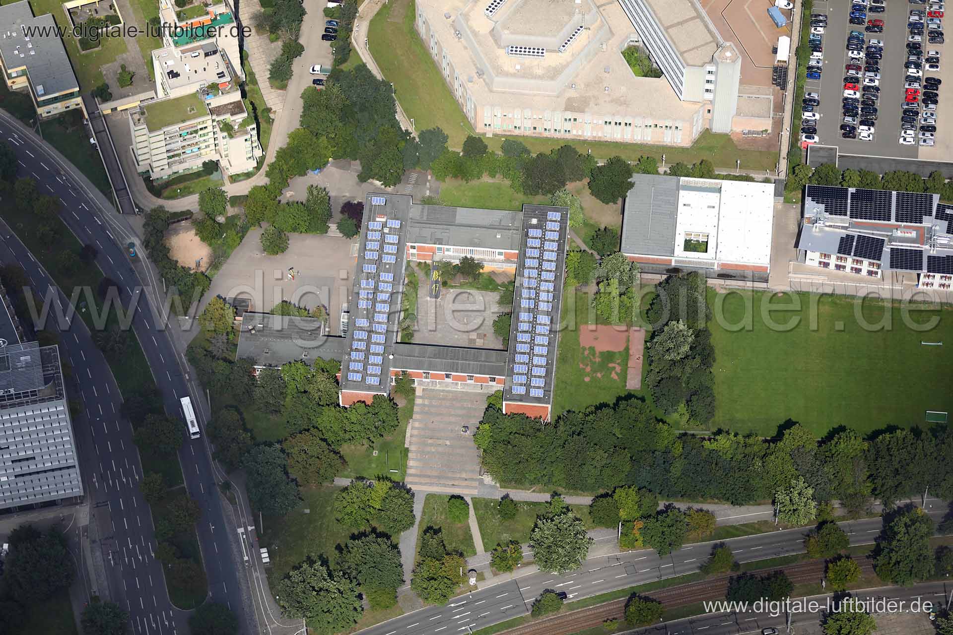 Luftaufnahme Martin-Behaim-Gymnasium in Nürnberg | Mittelfranken, Bayern