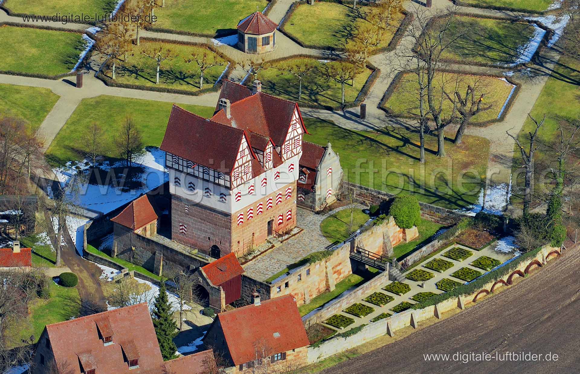Luftaufnahme Neunhofer Schloss in Nürnberg | Mittelfranken, Bayern