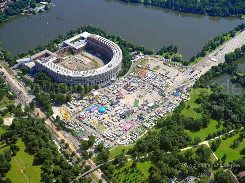 Luftaufnahme Nürnbärland am Volksfestplatz in Nürnberg | Mittelfranken, Bayern