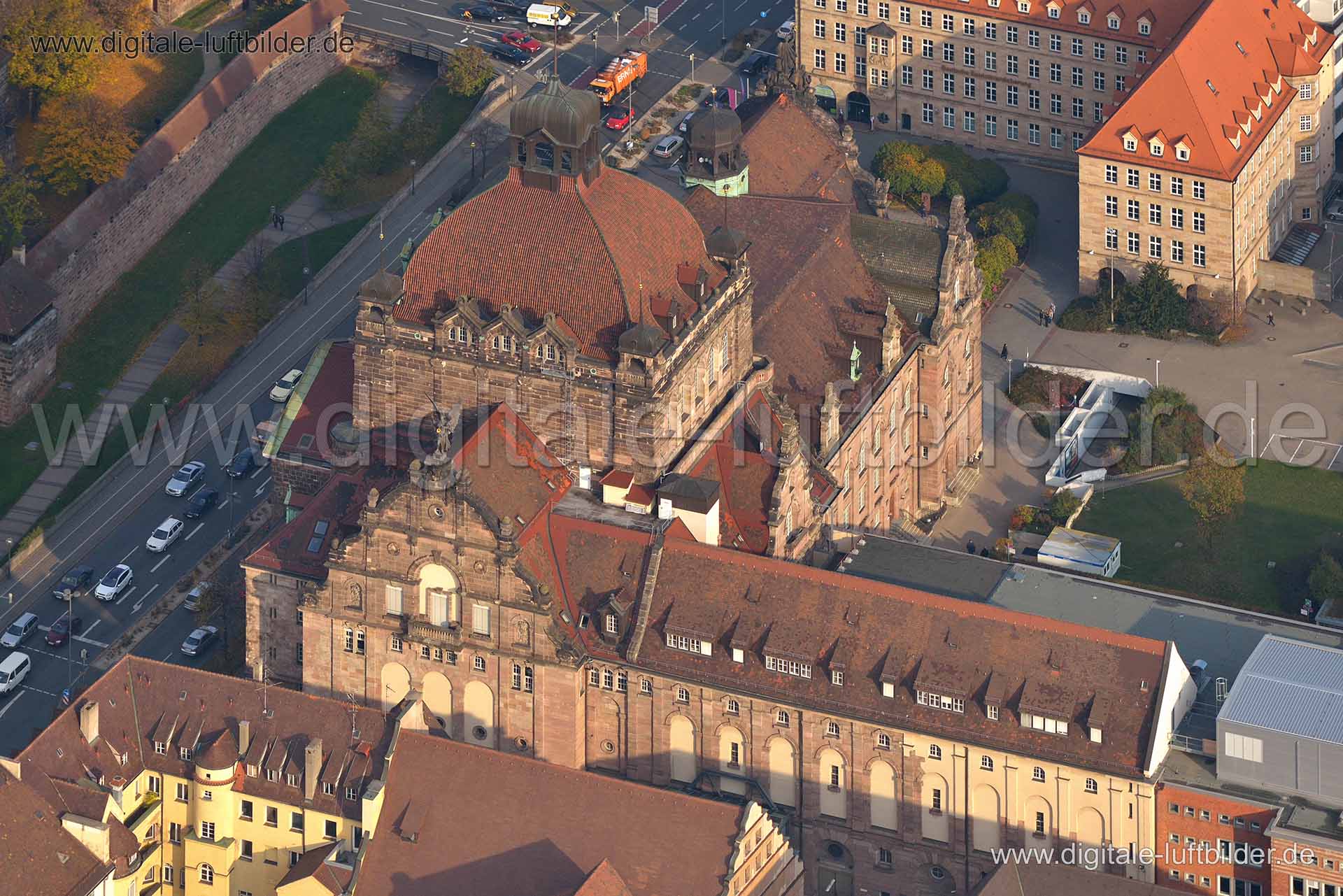 Luftaufnahme Opernhaus in Nürnberg | Mittelfranken, Bayern