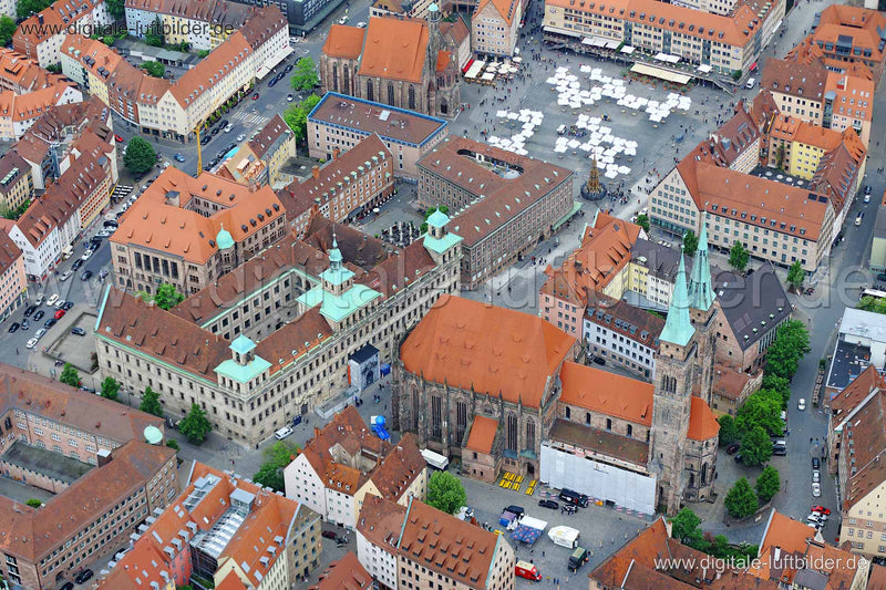 Luftaufnahme Rathaus & Sebalduskirche in Nürnberg | Mittelfranken, Bayern