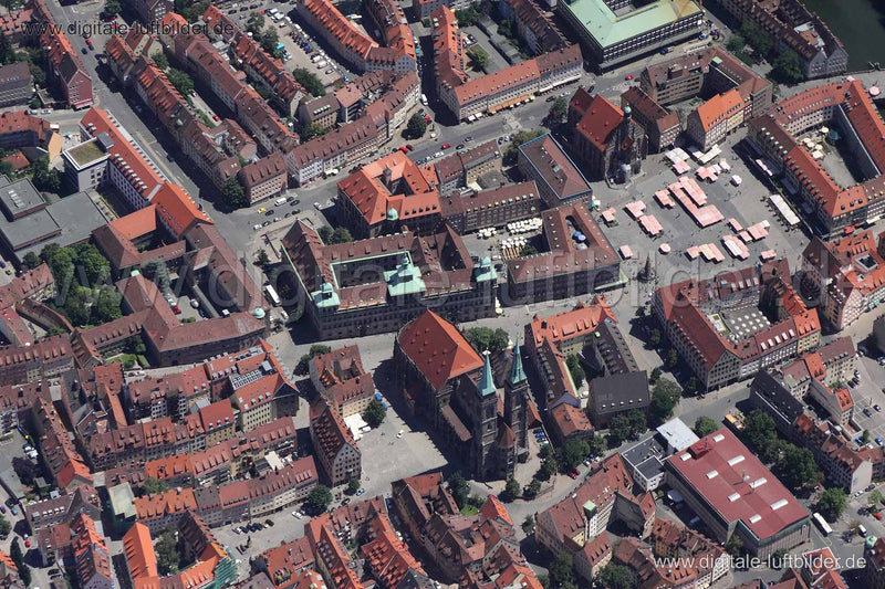 Luftaufnahme Rathaus & Sebalduskirche in Nürnberg | Mittelfranken, Bayern