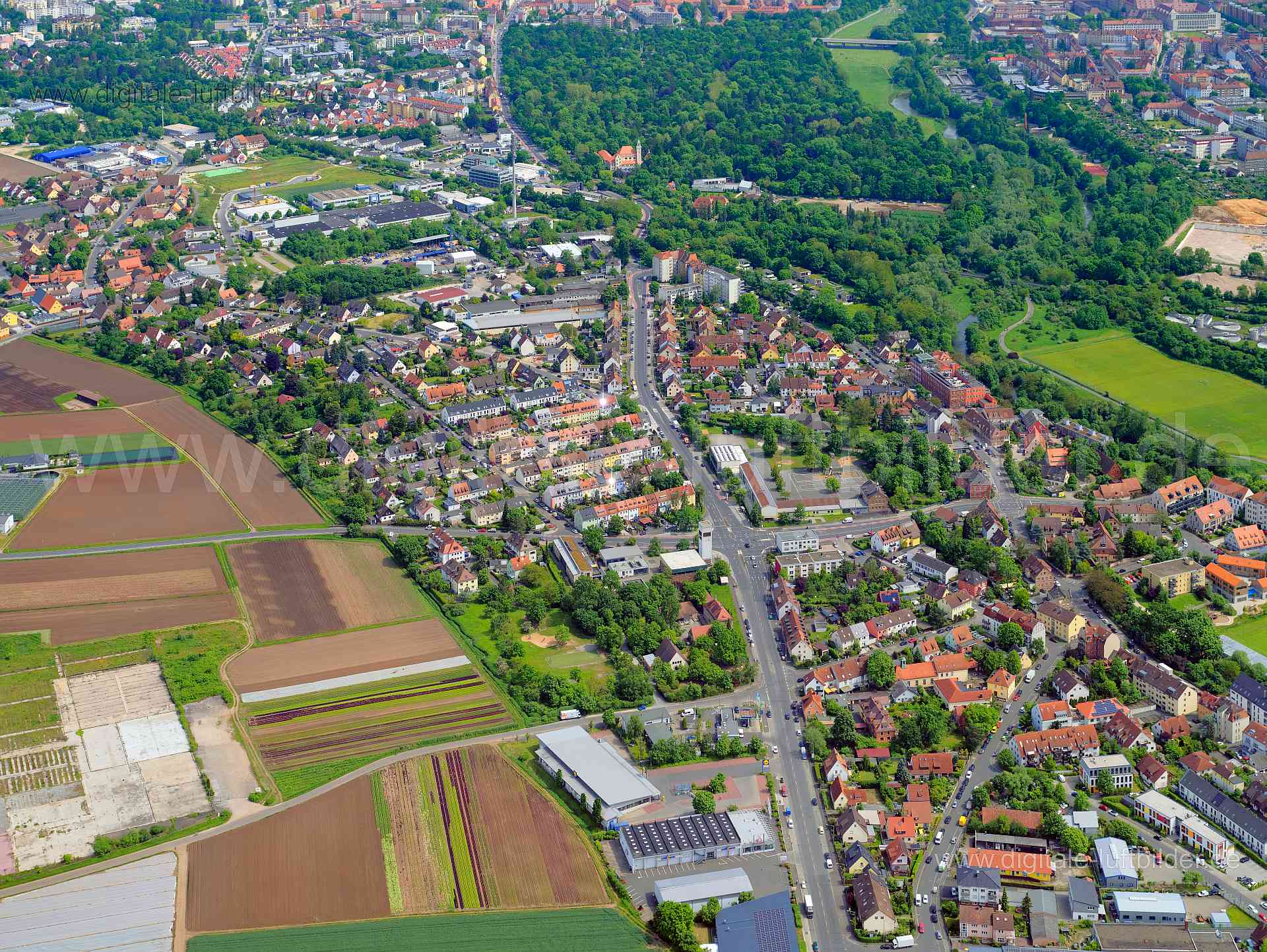 Luftbild - Schniegling, Ort: Nürnberg, Tags: Schniegling, Panorama, Knoblauchsland, Westfriedhof, , Brettergartenstraße, C...