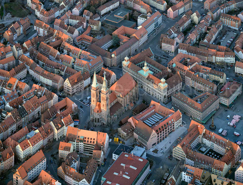 Luftaufnahme Sebalduskirche in Nürnberg | Mittelfranken, Bayern