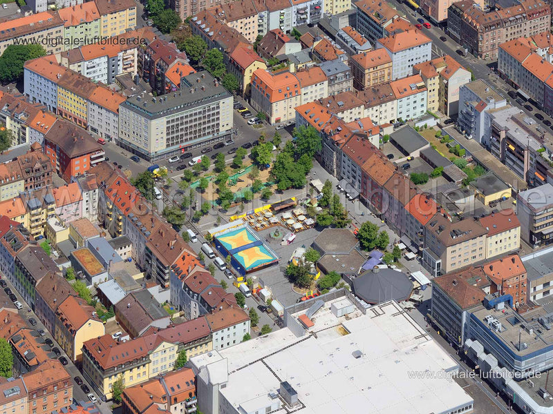 Luftaufnahme Sommertage am Aufseßplatz in Nürnberg | Mittelfranken, Bayern