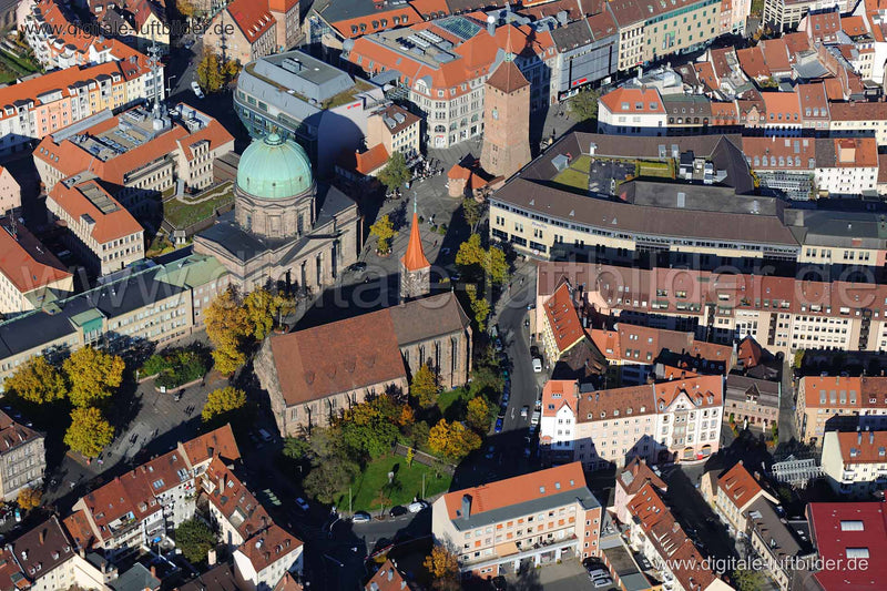 Luftaufnahme St. Jakob Kirche & Elisabethkirche in Nürnberg | Mittelfranken, Bayern