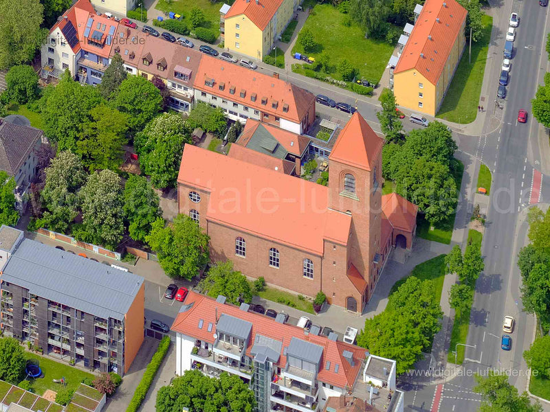 Luftbild - St. Martin Kirche, Ort: Nürnberg, Tags: St. Martin Kirche, Kirche, , Grolandstraße, Nürnberg, Rollnerstraße, Wi...