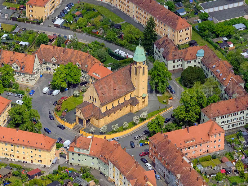 Luftbild - St. Willibald Kirche, Ort: Nürnberg, Tags: St. Willibald, Kirche, Rangierbahnhofsiedlung, , Bauernfeindstraße, ...