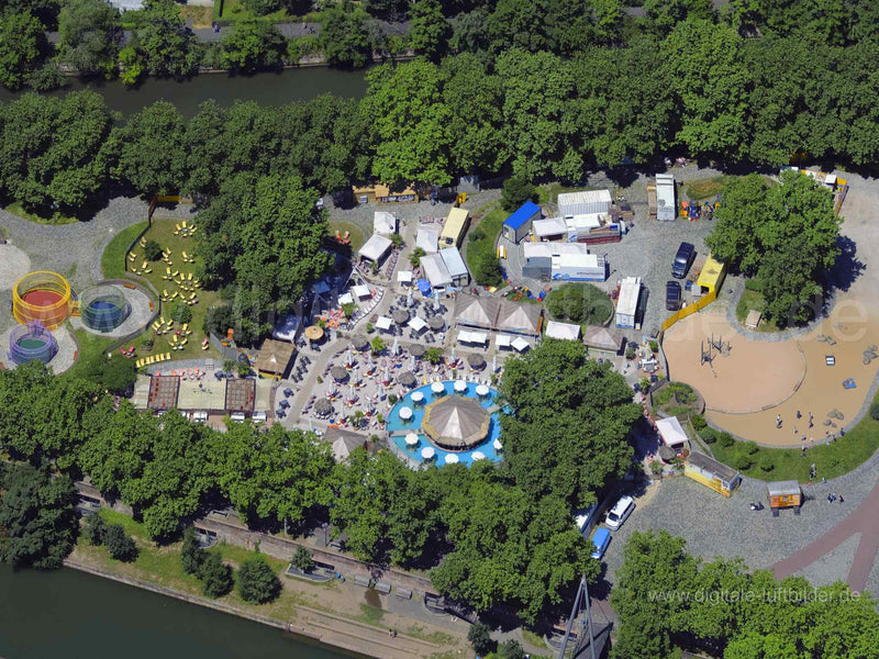 Luftaufnahme Stadtstrand an der Insel Schütt in Nürnberg | Mittelfranken, Bayern