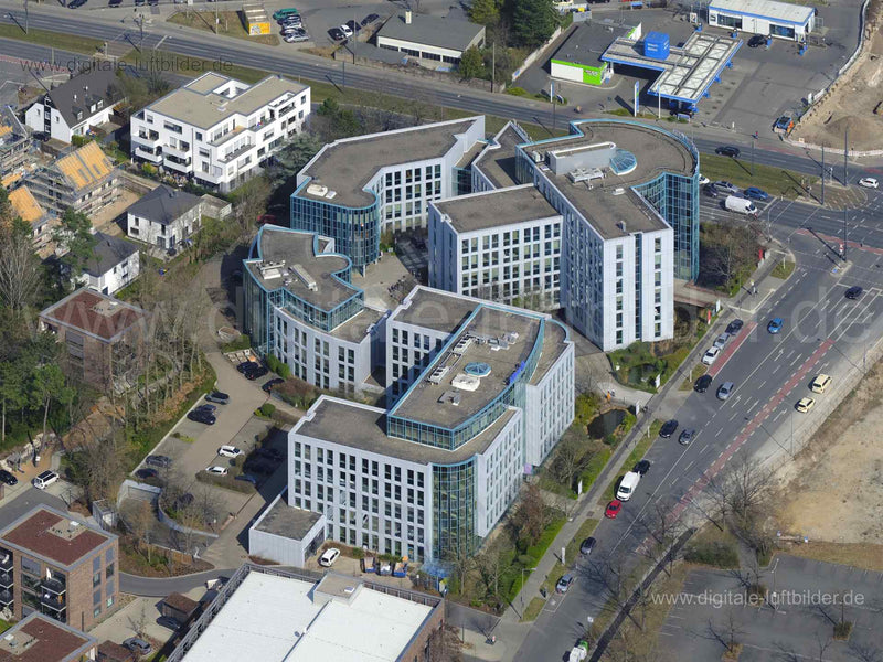 Titel: Thon, Bildnummer: f472312, Ort / Stadt: Nürnberg, (Land)Kreis: kreisfreie Stadt Nürnberg, Regierungsbezirk: Mittelfranken, Bundesland: Bayern, Aufnahmedatum: 28.03.2022, Schlagwörter: Luftbild, Luftbilder, Luftbildfotografie, Luftaufnahme, Luftbildaufnahme, Luftfoto, Vogelperspektive, Vogelansicht, Deutschland, Thon, Schöller Holding, Forchheimer Straße, Monat: März, Jahreszeit: Frühling, Tageszeit: Mittag / Nachmittag, Jahr: 2022, Flug ID: 20220328, Bildstatus: farblich angepasst, Bildab