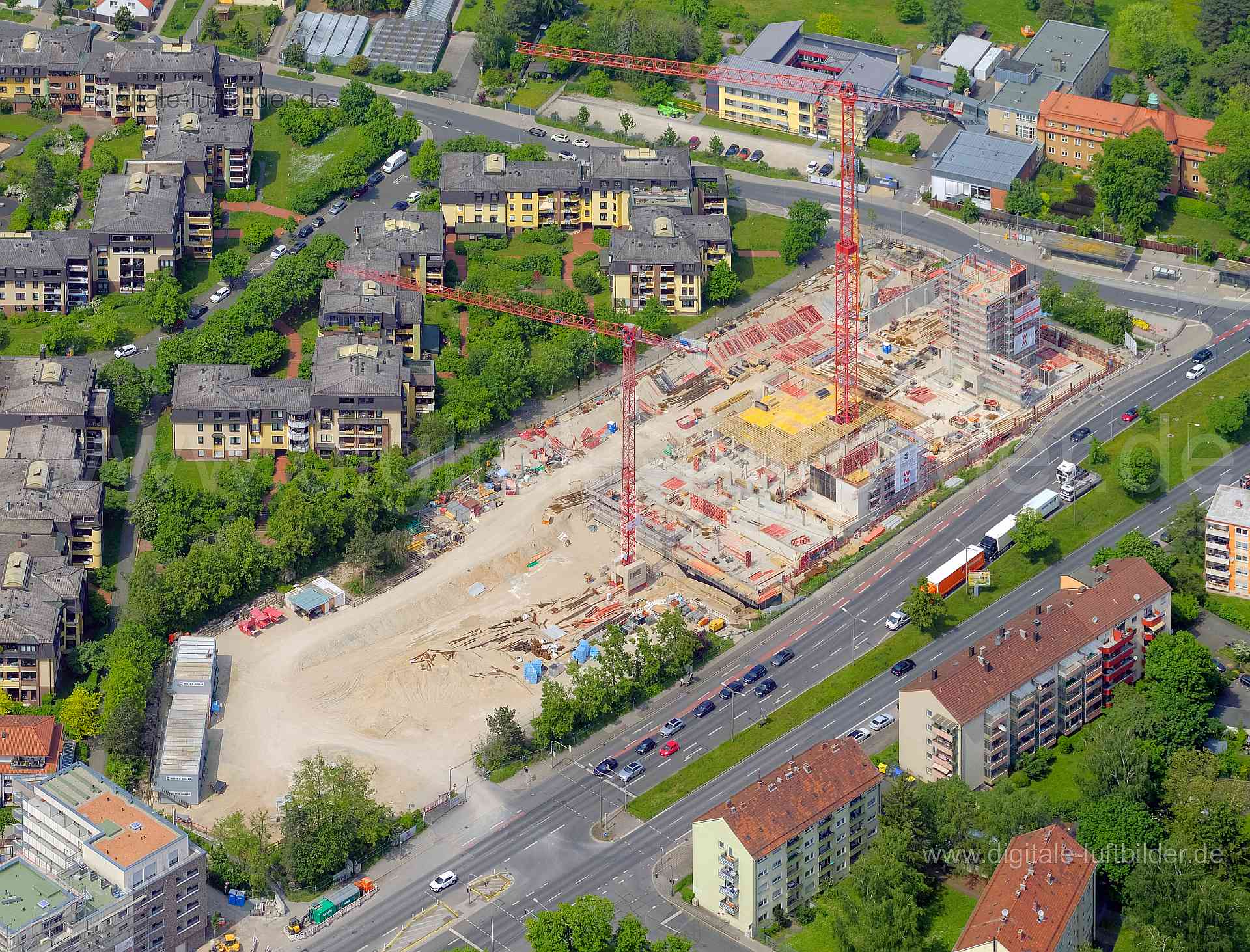 Luftbild - Umweltbank (Baustelle), Ort: Nürnberg, Tags: Umweltbank, Baustelle, Großbaustelle, Flora 54, Schultheiß, Kran, ...