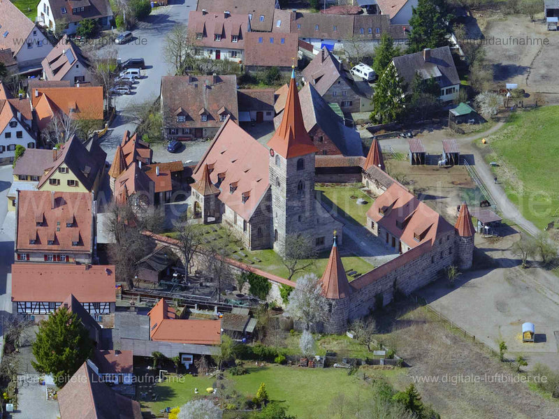 Luftaufnahme Wehrkirche Kraftshof in Nürnberg | Mittelfranken, Bayern