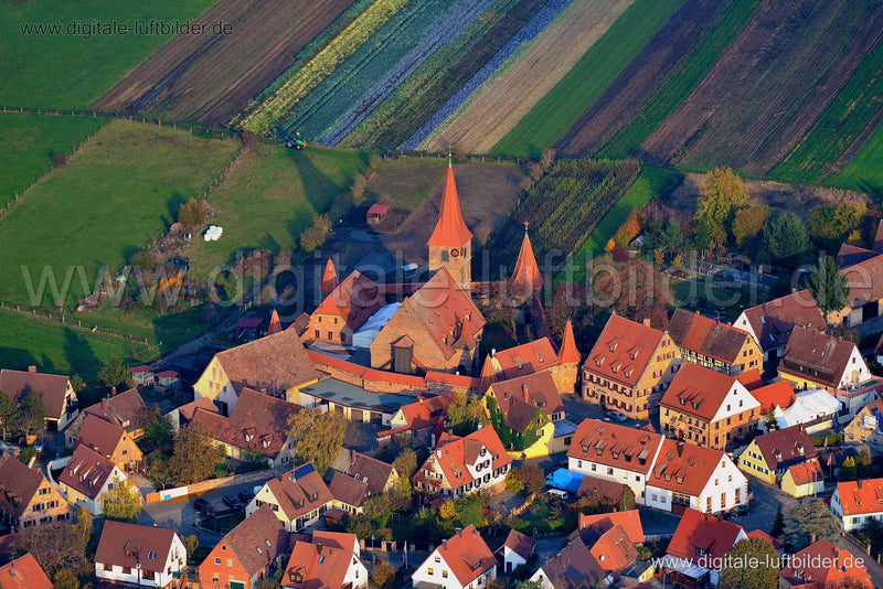 Luftaufnahme Wehrkirche Kraftshof in Nürnberg | Mittelfranken, Bayern