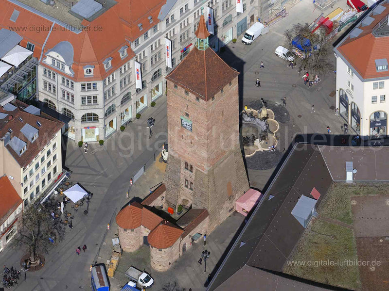 Titel: Weißer Turm, Bildnummer: f471921, Ort / Stadt: Nürnberg, (Land)Kreis: kreisfreie Stadt Nürnberg, Regierungsbezirk: Mittelfranken, Bundesland: Bayern, Aufnahmedatum: 28.03.2022, Schlagwörter: Luftbild, Luftbilder, Luftbildfotografie, Luftaufnahme, Luftbildaufnahme, Luftfoto, Vogelperspektive, Vogelansicht, Deutschland, Weißer Turm, Innenstadt, Altstadt, Monat: März, Jahreszeit: Frühling, Tageszeit: Mittag / Nachmittag, Jahr: 2022, Flug ID: 20220328, Bildstatus: farblich angepasst, Bildabme